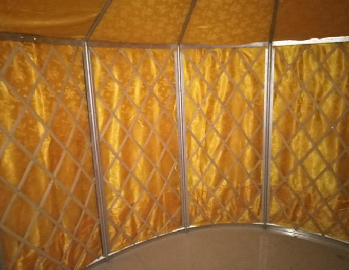 Tenda dipinta di Yurt del mongolian della struttura d'acciaio/tenda rotonda Yurt con la struttura di bambù
