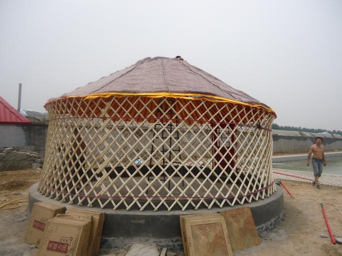 Tetto di bambù su misura di Palo della tenda di Yurt del mongolian con 12 - 52 metri quadri
